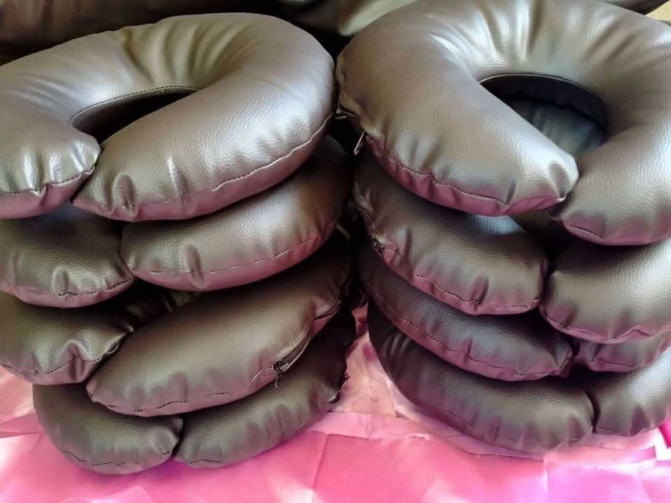 โต๊ะนวดเท้าพร้อมที่วางขา - Image 1